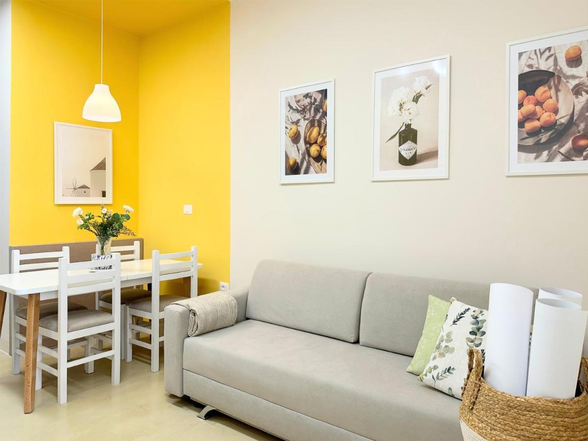 13 Eur For Monthly Stay - Home By The Sea - Hbs Golem  Extérieur photo