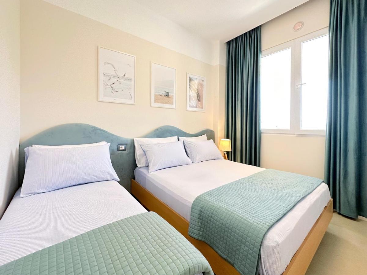 13 Eur For Monthly Stay - Home By The Sea - Hbs Golem  Extérieur photo