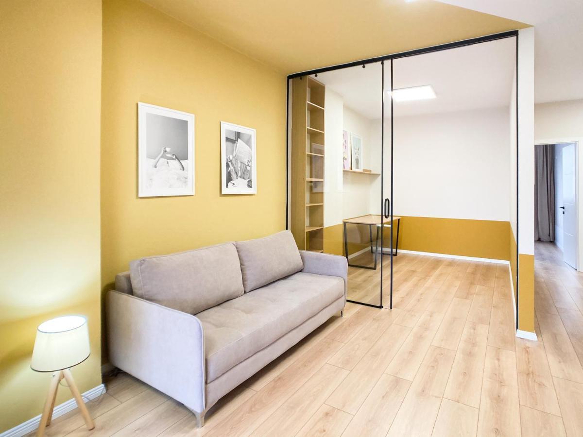 13 Eur For Monthly Stay - Home By The Sea - Hbs Golem  Extérieur photo