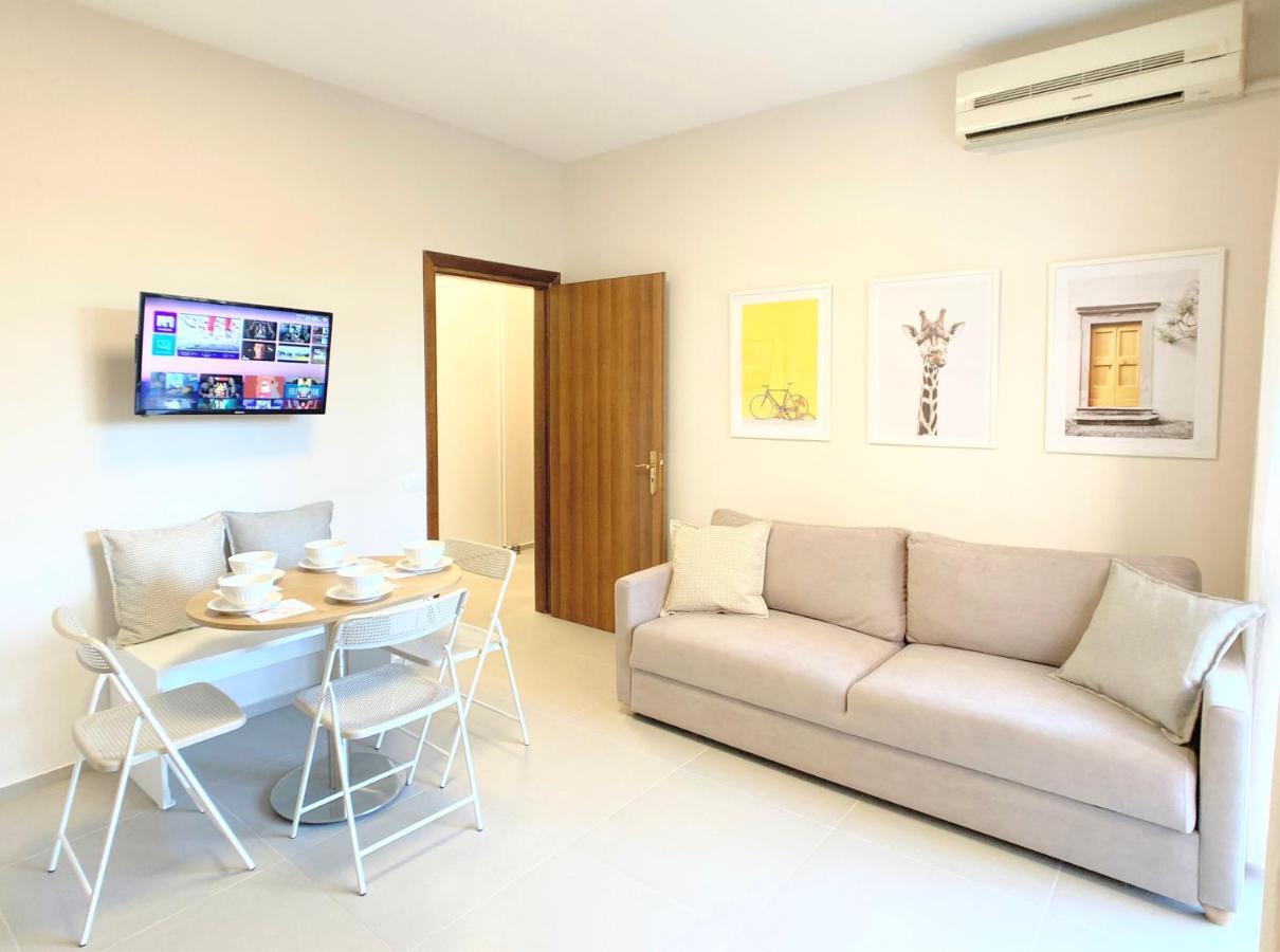 13 Eur For Monthly Stay - Home By The Sea - Hbs Golem  Extérieur photo