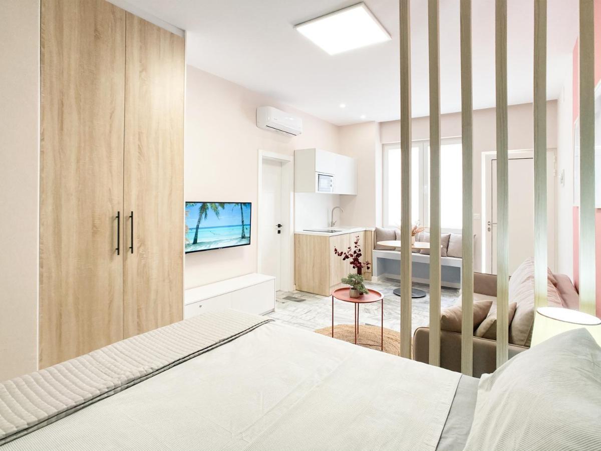 13 Eur For Monthly Stay - Home By The Sea - Hbs Golem  Extérieur photo