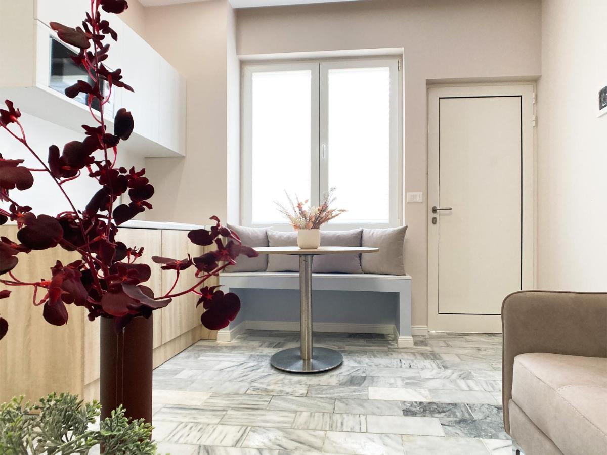 13 Eur For Monthly Stay - Home By The Sea - Hbs Golem  Extérieur photo